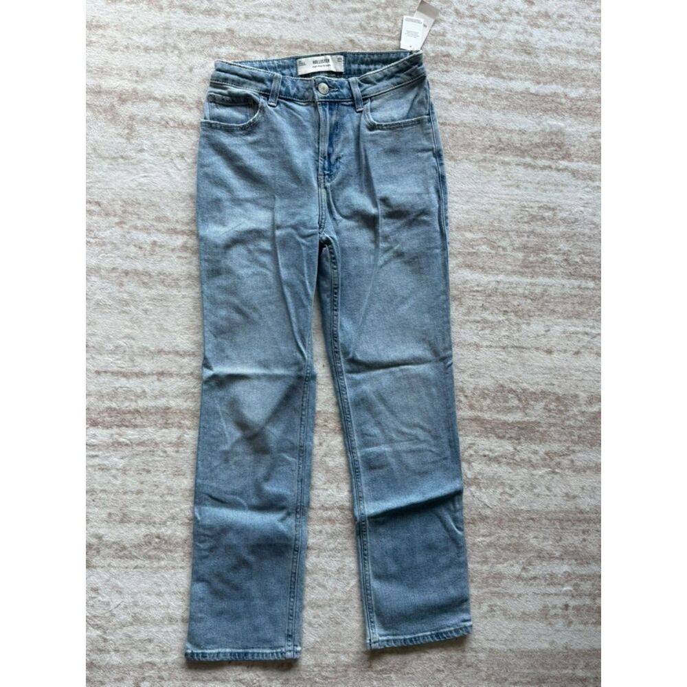 NWT Hollister High-Rise Straight Jeans Light Wash Size (2-S) 25 W26 Short